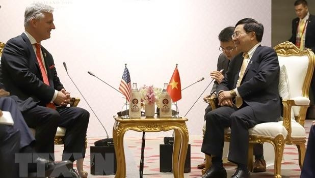 Phó Thủ tướng, Bộ trưởng Bộ Ngoại giao Phạm Bình Minh và Cố vấn an ninh quốc gia Mỹ Robert O'Brien tại buổi tiếp. Ảnh: TTX