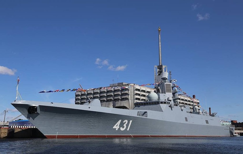 Tàu Đô đốc Kasatonov.