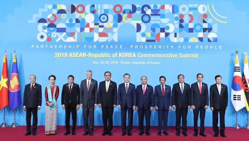 Thủ tướng dự khai mạc Hội nghị cấp cao ASEAN-Hàn Quốc. Ảnh: VGP