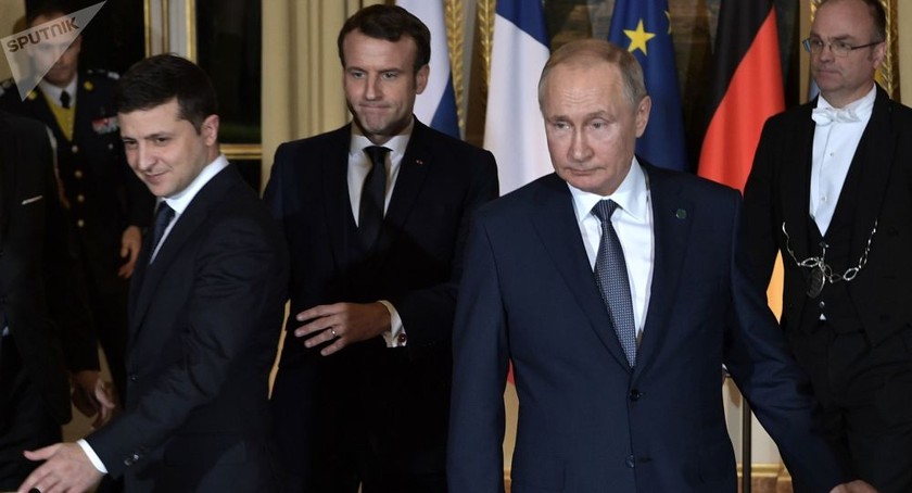 Tổng thống Nga Putin và người đồng cấp Ukraine Zelensky tại Pháp.