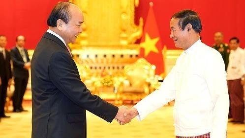 Thủ tướng Nguyễn Xuân Phúc và Tổng thống Myanmar Win Myint - Ảnh: VGP