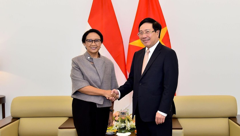 Phó Thủ tướng, Bộ trưởng Phạm Bình Minh và Bộ trưởng Ngoại giao Indonesia Retno Marsudi. Ảnh: TG&VN.