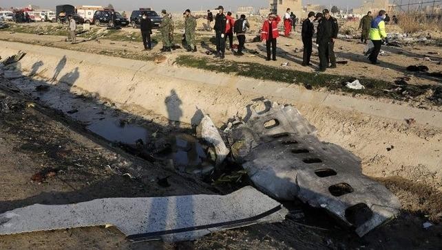 Mảnh vỡ của chiếc máy bay bị rơi.