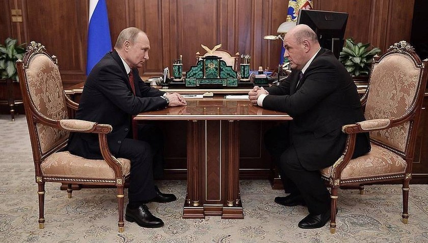 Tổng thống Nga Vladimir Putin và người đứng đầu Cơ quan Thuế vụ Liên bang Mikhail Mishustin.