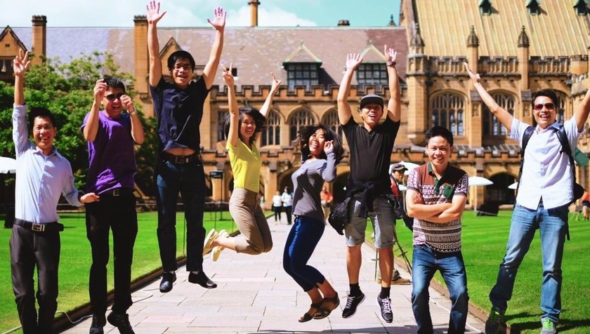 Các sinh viên Học bổng Chính phủ Australia tại trường Đại học Sydney.