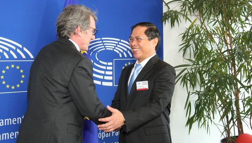 Thứ trưởng Thường trực Bộ Ngoại giao Bùi Thanh Sơn gặp Chủ tịch EP David Sassoli.