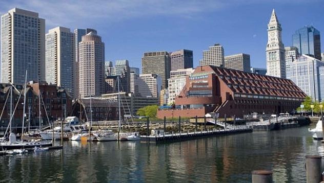 Khách sạn Marriott Long Wharf tại thành phố Boston.