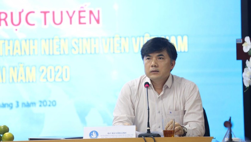 Ông Bùi Văn Linh - Vụ trưởng Vụ Giáo dục Chính trị và Công tác Học sinh sinh viên (Bộ Giáo dục và Đào tạo) - phát biểu tại hội nghị.