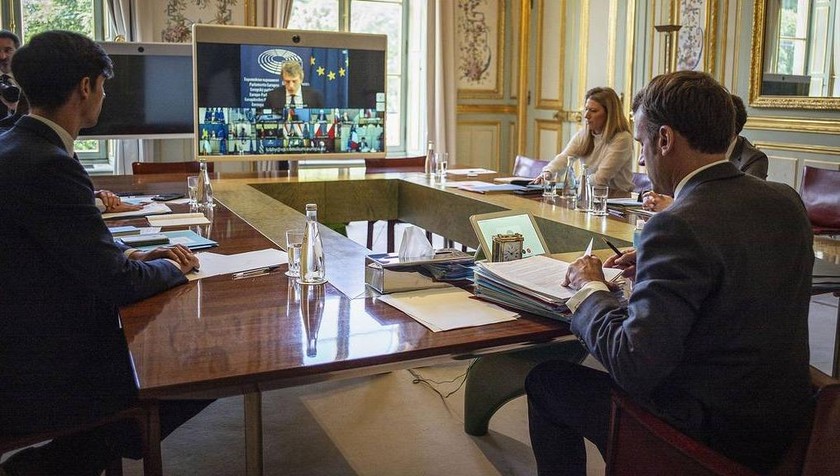 Tổng thống Pháp Emmanuel Macron dự hội nghị thượng đỉnh của Hội đồng châu Âu.
