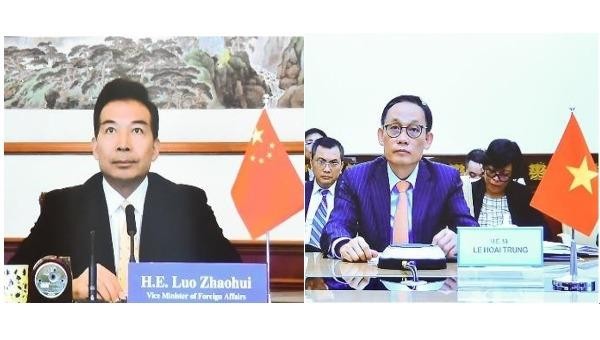 Hai Tổng thư ký Ủy ban Chỉ đạo hợp tác song phương Việt Nam - Trung Quốc tại hội nghị.

