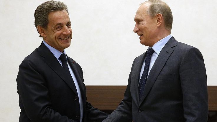 Cựu Tổng thống Pháp Sarkozy và Tổng thống Nga Putin.
