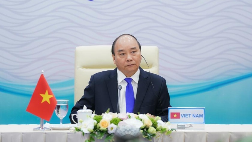 Thủ tướng Chính phủ Nguyễn Xuân Phúc tham dự hội nghị. Ảnh: VGP