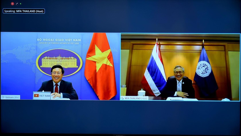 Phó Thủ tướng, Bộ trưởng Ngoại giao Phạm Bình Minh hội đàm trực tuyến với Phó Thủ tướng, Bộ trưởng Ngoại giao Thái Lan Don Pramudwinai.