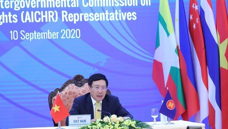 Phó Thủ tướng, Bộ trưởng Ngoại giao Phạm Bình Minh chủ trì đối thoại.