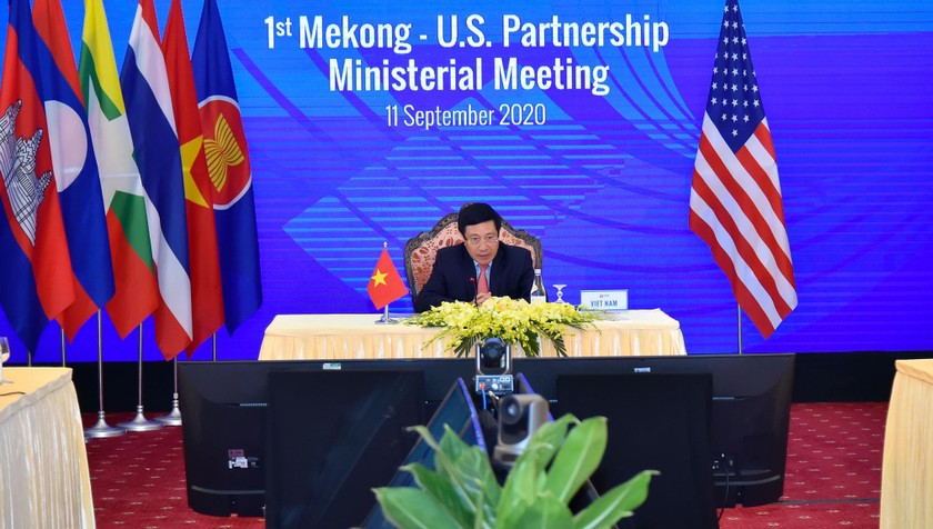 Phó Thủ tướng, Bộ trưởng Ngoại giao Phạm Bình Minh đồng chủ trì hội nghị.