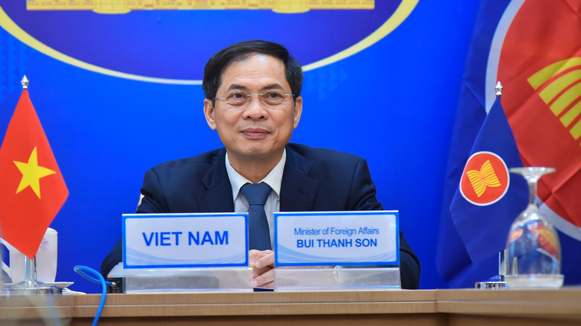 Bộ trưởng Ngoại giao Bùi Thanh Sơn dự hội nghị.