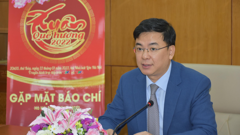 Thứ trưởng Bộ Ngoại giao Phạm Quang Hiệu thông tin tại chương trình.