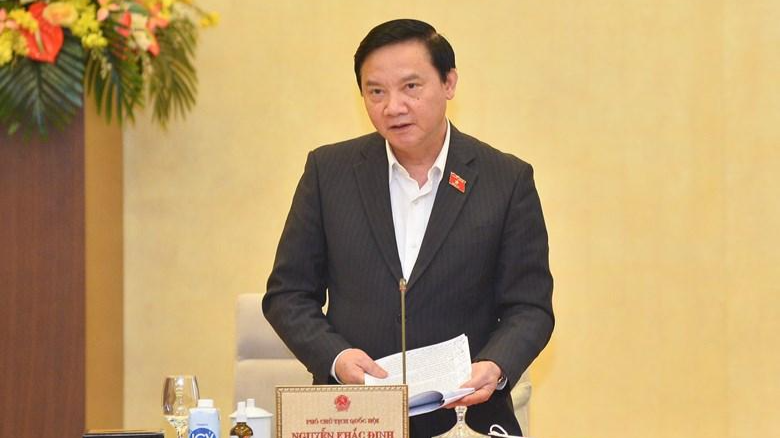 Phó Chủ tịch QH Nguyễn Khắc Định phát biểu tại phiên họp.