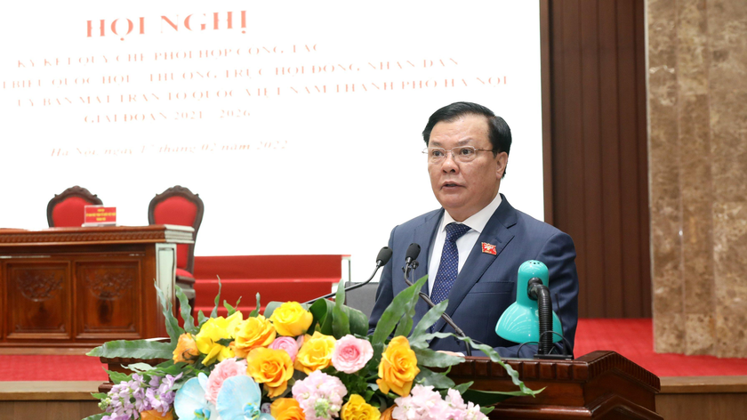 Bí thư Thành ủy Hà Nội Đinh Tiến Dũng phát biểu tại lễ ký kết.