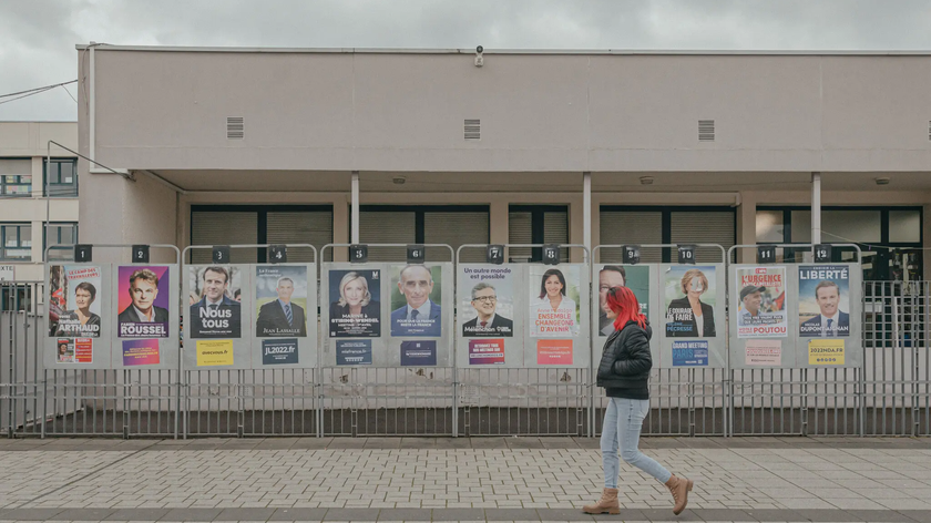 Poster các ứng cử viên tại cuộc bầu cử tổng thống Pháp năm 2022.