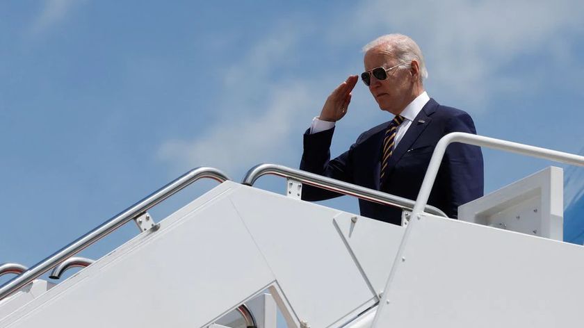 Tổng thống Mỹ Biden khởi hành tới thăm châu Á.