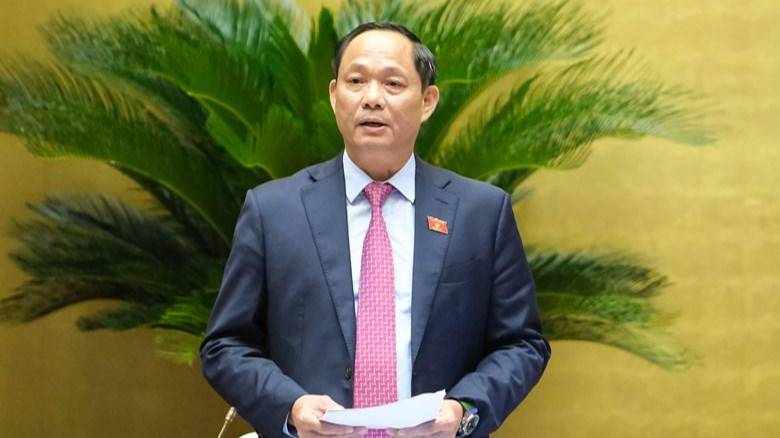 Phó Chủ tịch QH Trần Quang Phương điều hành phiên họp.