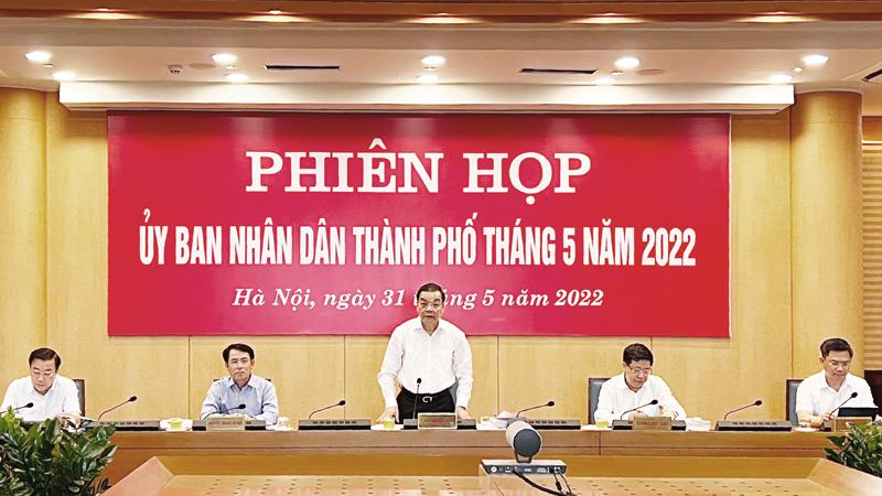 Chủ tịch UBND TP Hà Nội Chu Ngọc Anh chủ trì phiên họp.