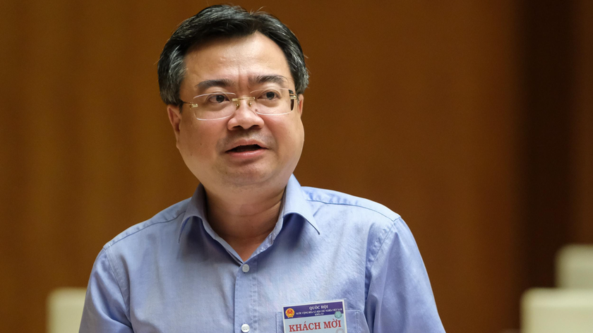 Bộ trưởng Bộ Xây dựng Nguyễn Thanh Nghị phát biểu tại phiên họp.