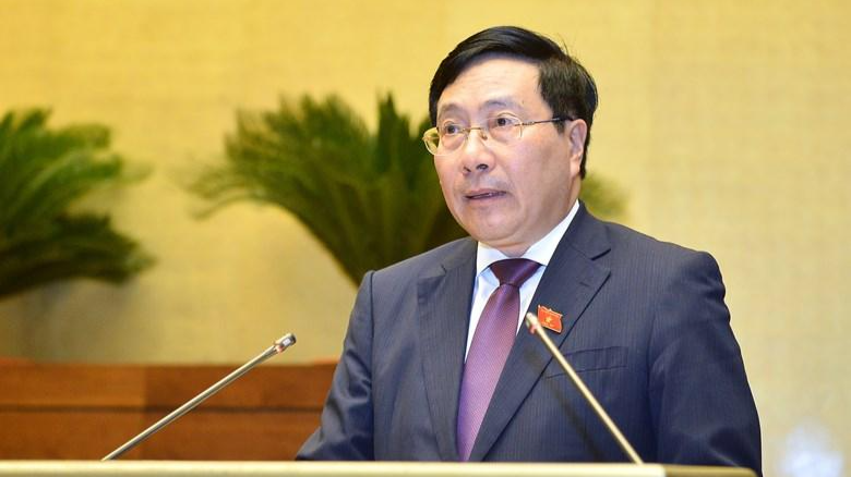 Phó Thủ tướng Thường trực Chính phủ Phạm Bình Minh phát biểu tại phiên họp.