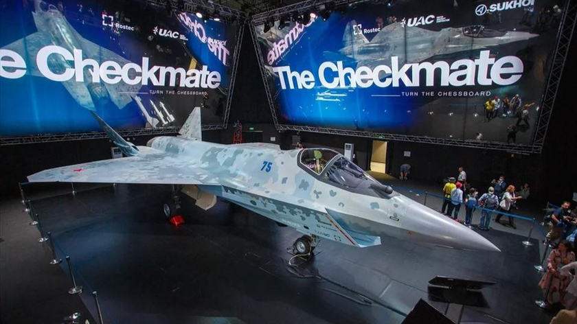 Máy bay chiến đấu thế hệ thứ năm Su-75 Checkmate của Nga .
