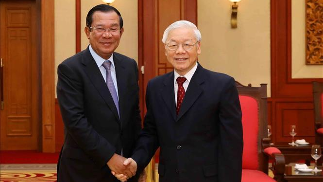Tổng Bí thư Nguyễn Phú Trọng và Chủ tịch Đảng Nhân dân Campuchia Samdech Techo Hun Sen.