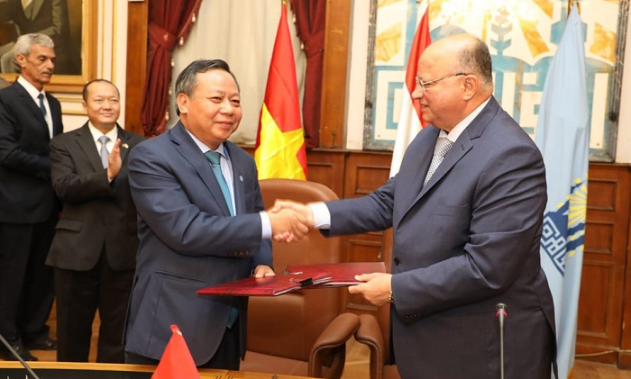 Đoàn đại biểu TP Hà Nội do Phó Bí thư Thành ủy TP Nguyễn Văn Phong làm Trưởng đoàn trong chuyến thăm và làm việc tại Ai Cập mới đây.