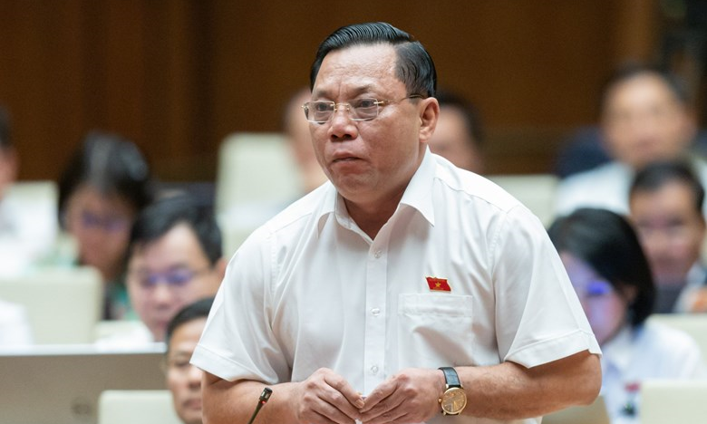 Trung tướng Nguyễn Hải Trung – Giám đốc Công an TP Hà Nội, phát biểu tại phiên họp.
