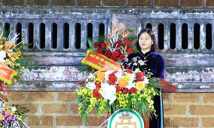 Phó Bí thư Thường trực Thành ủy Hà Nội Nguyễn Thị Tuyến phát biểu tại buổi lễ.