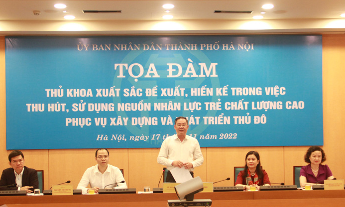 Phó Chủ tịch Thường trực UBND TP Hà Nội Lê Hồng Sơn phát biểu tại Tọa đàm 