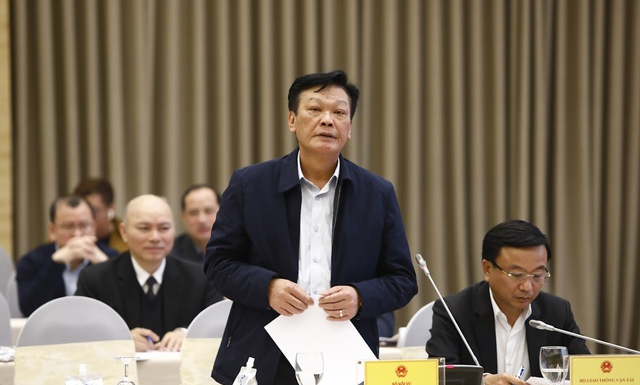 Thứ trưởng Bộ Nội vụ Nguyễn Duy Thăng trả lời tại họp báo.