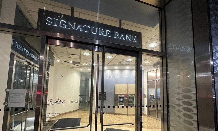Ngân hàng Signture.