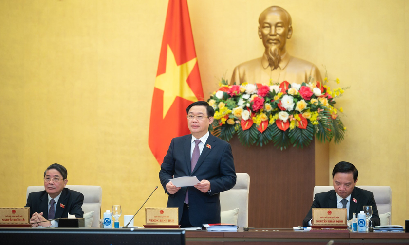Chủ tịch QH Vương Đình Huệ phát biểu khai mạc phiên họp.