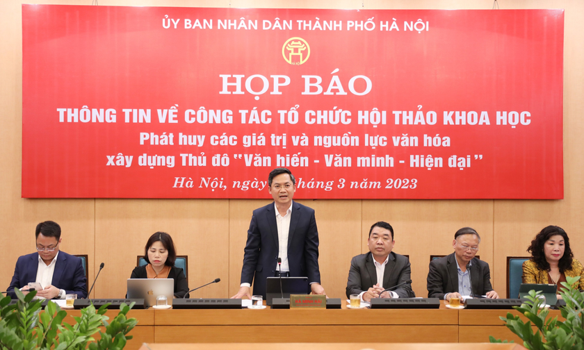 Phó Chủ tịch UBND TP Hà Nội Hà Minh Hải phát biểu tại buổi họp báo.