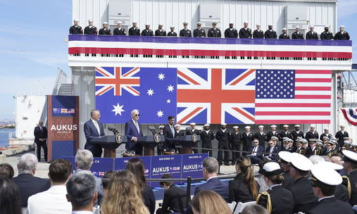 Lãnh đạo Anh, Mỹ và Australia tại họp báo ở San Diego, Mỹ hôm 13/3.