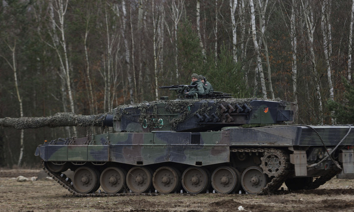 Xe tăng Leopard 2 tập trận tại Swietoszow, Ba Lan. Ảnh minh hoạ.