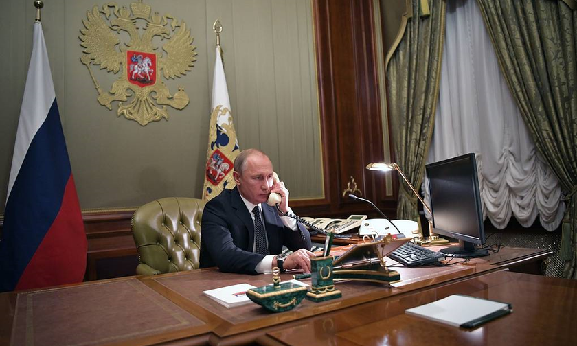 Tổng thống Nga Vladimir Putin điện đàm với người đồng cấp Kazakhstan Kassym-Jomart Tokayev.