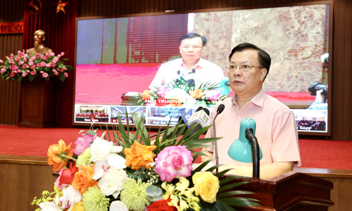 Bí thư Thành ủy Hà Nội Đinh Tiến Dũng phát biểu kết luận hội nghị. 
