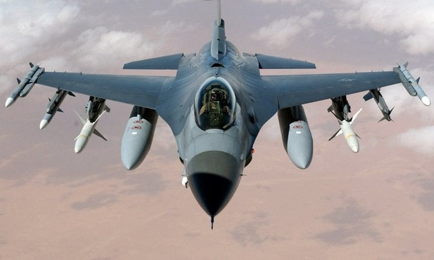 Máy bay F-16.