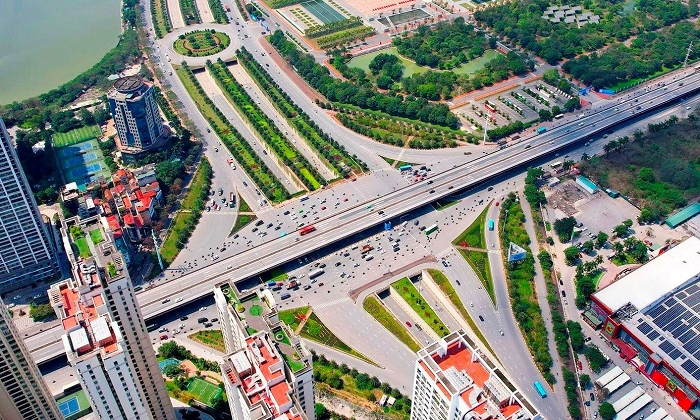 Hạ tầng đô thị Hà Nội ngày càng được đầu tư phát triển tăng cường kết nối phát triển. Ảnh: Báo Hanoimoi.