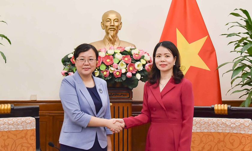 Thứ trưởng Ngoại giao Nguyễn Minh Hằng tiếp Phó Thị trưởng thành phố Trùng Khánh, Trung Quốc Trương Quốc Trí.