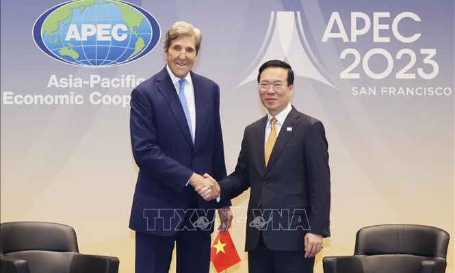Chủ tịch nước Võ Văn Thưởng tiếp Đặc phái viên của Tổng thống Hoa Kỳ về khí hậu John Kerry. Ảnh: TTXVN