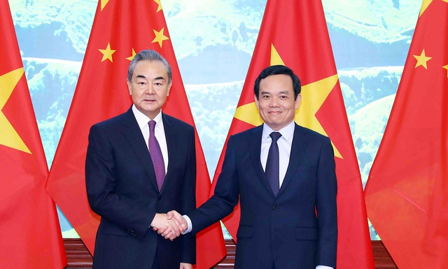 Phó Thủ tướng Trần Lưu Quang và Bộ trưởng Ngoại giao Trung Quốc Vương Nghị.