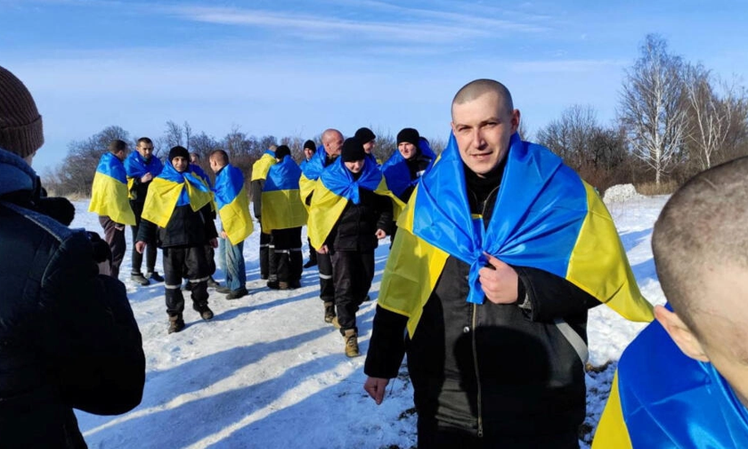 Các tù nhân Ukraine trong cuộc trao đổi ngày 31/1. Ảnh do Văn phòng Tổng thống Ukraine công bố