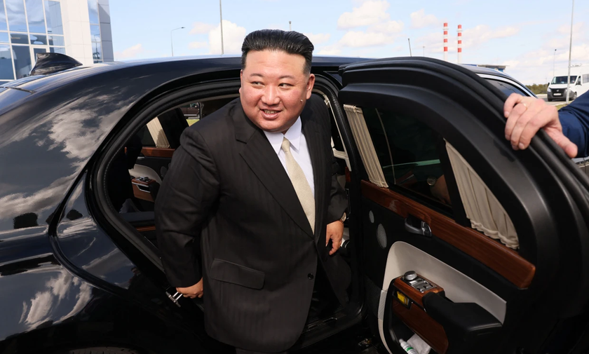 Nhà lãnh đạo Triều Tiên Kim Jong-Un thăm sân bay Vostochny Cosmodrome của Nga hồi tháng 9 năm ngoái.
